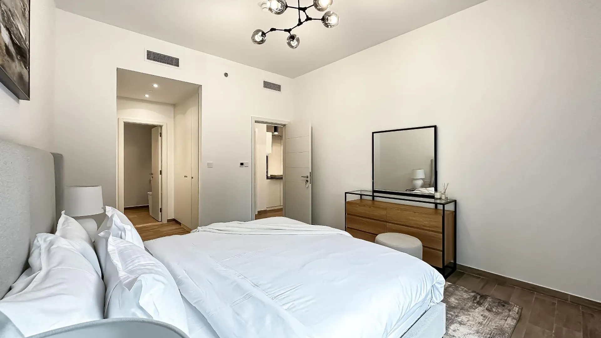 Apartment Trophy - The Classic Courtyard 2Bdr Suites In Jvc Dubai