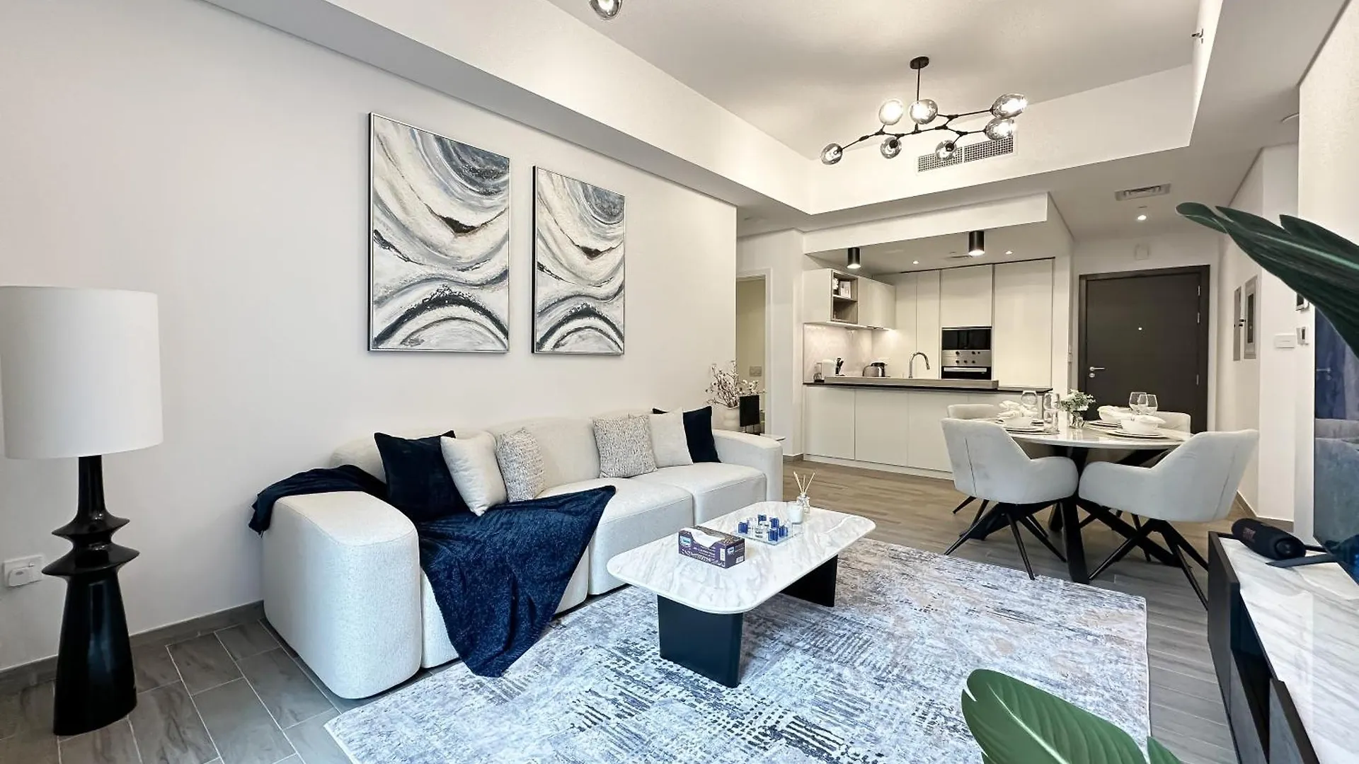 Trophy - The Classic Courtyard 2Bdr Suites In Jvc Dubai United Arab Emirates