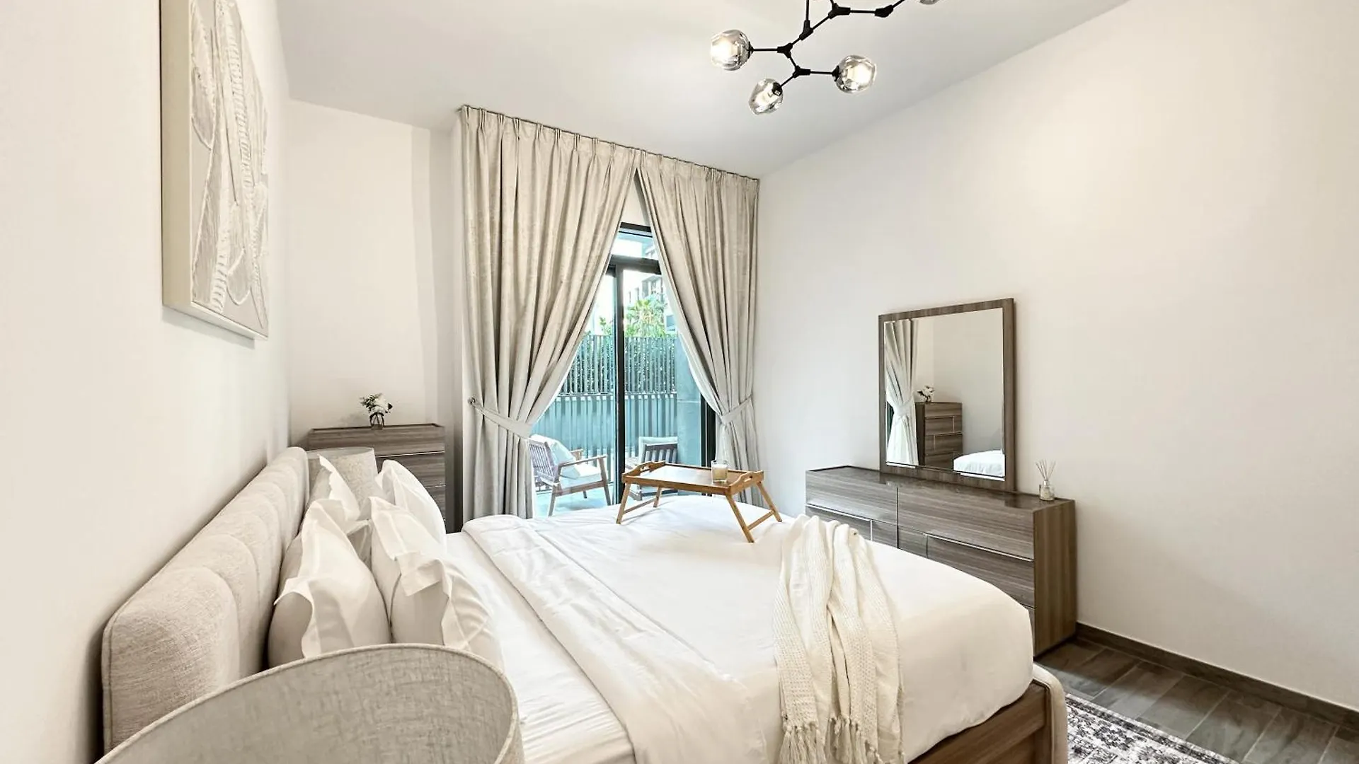 Trophy - The Classic Courtyard 2Bdr Suites In Jvc Dubai Apartment