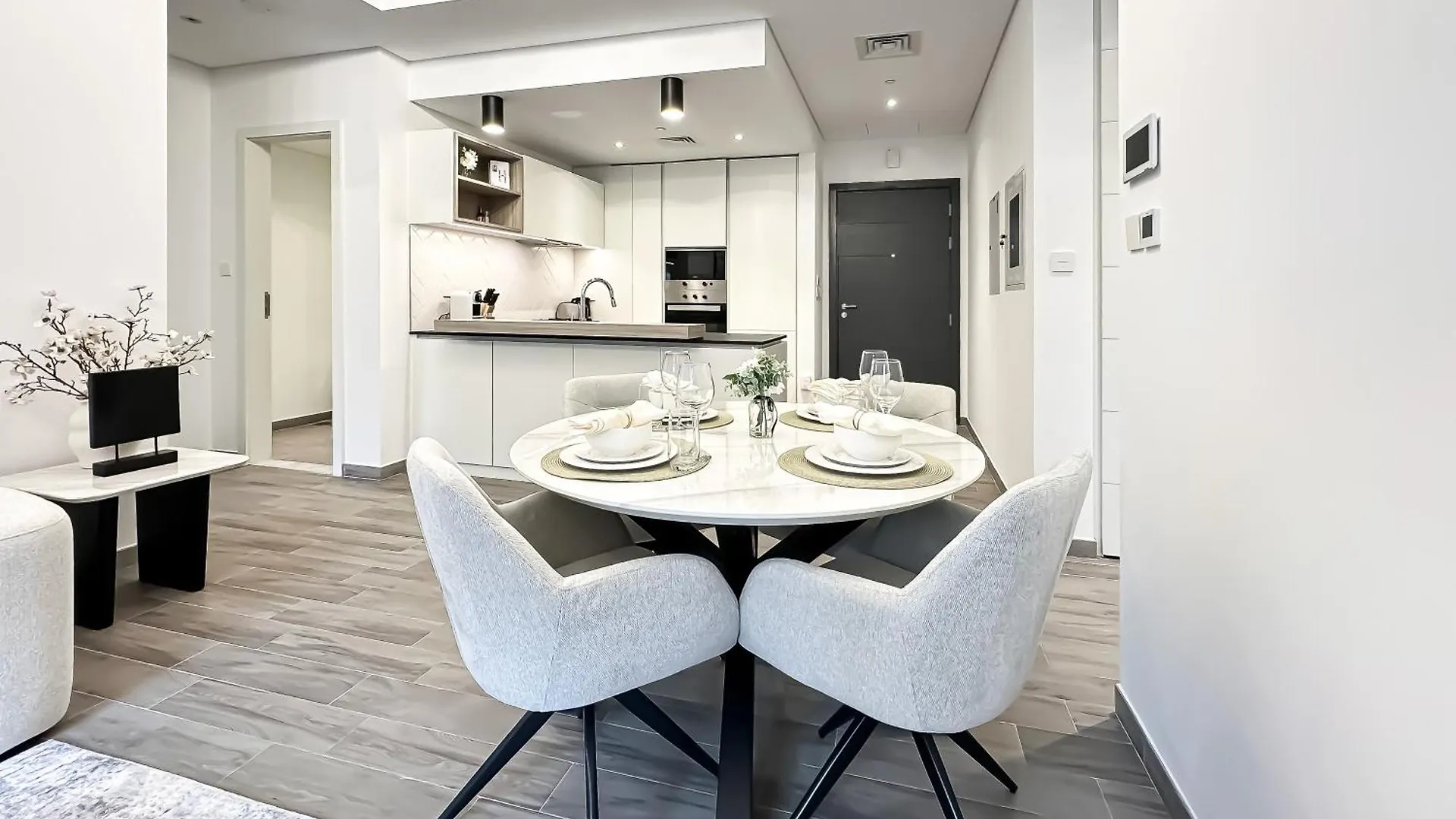 Trophy - The Classic Courtyard 2Bdr Suites In Jvc Dubai 0*,  United Arab Emirates