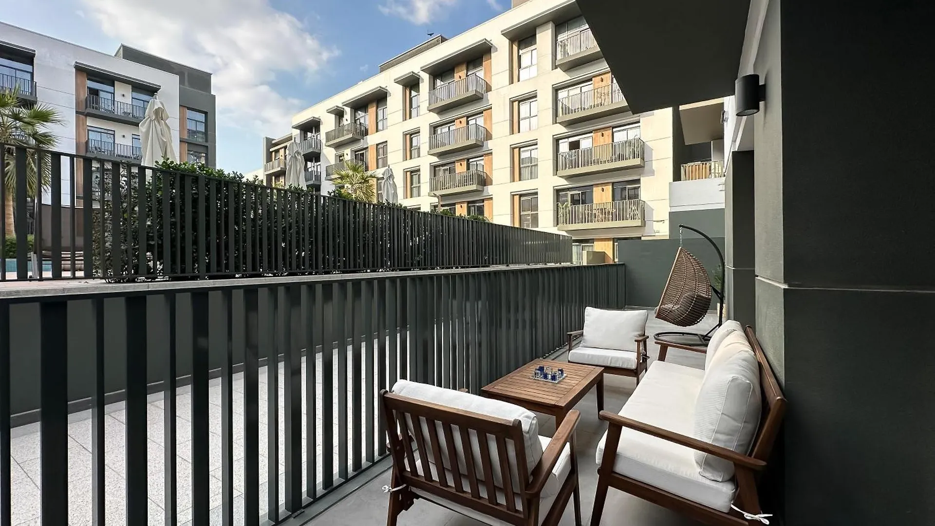 Trophy - The Classic Courtyard 2Bdr Suites In Jvc Dubai