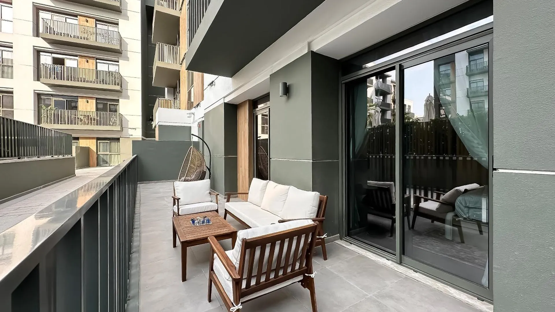 Trophy - The Classic Courtyard 2Bdr Suites In Jvc Dubai 0*,  United Arab Emirates