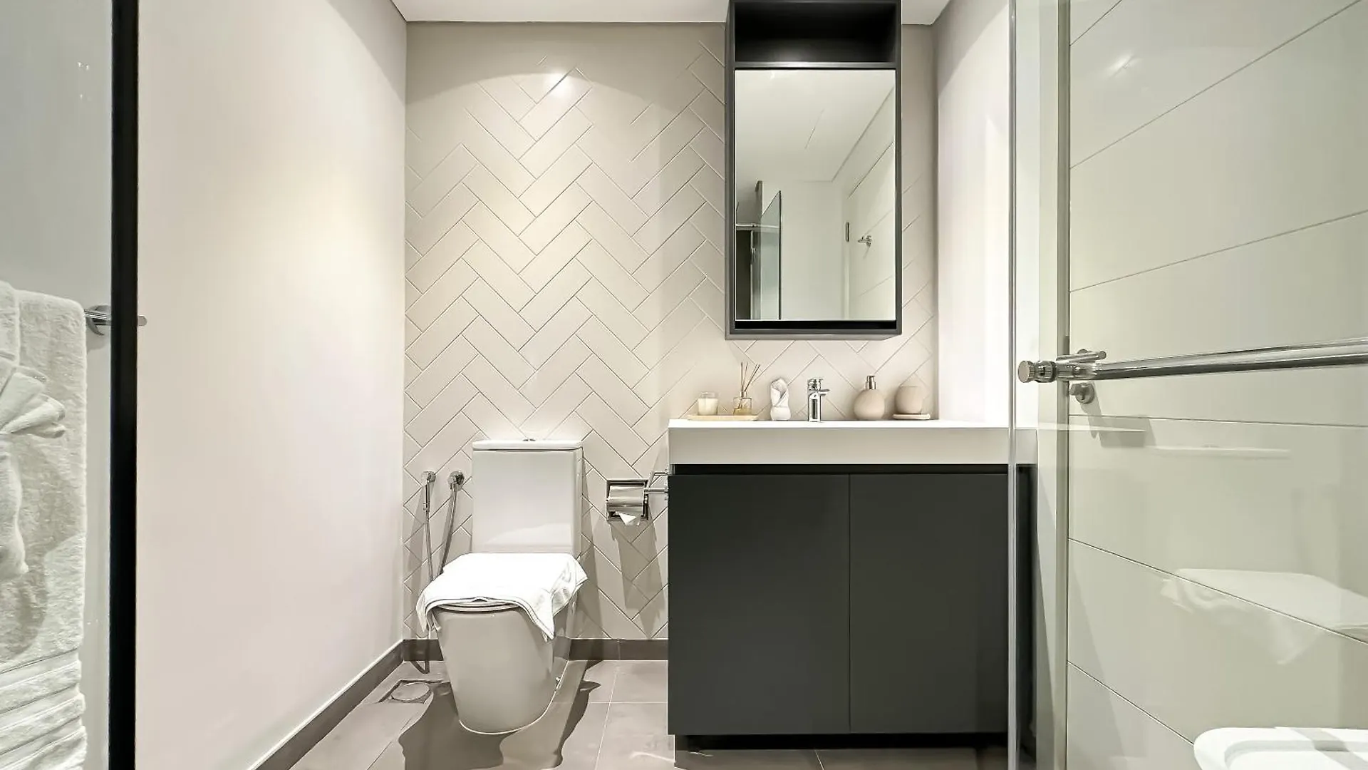 Trophy - The Classic Courtyard 2Bdr Suites In Jvc Дубай