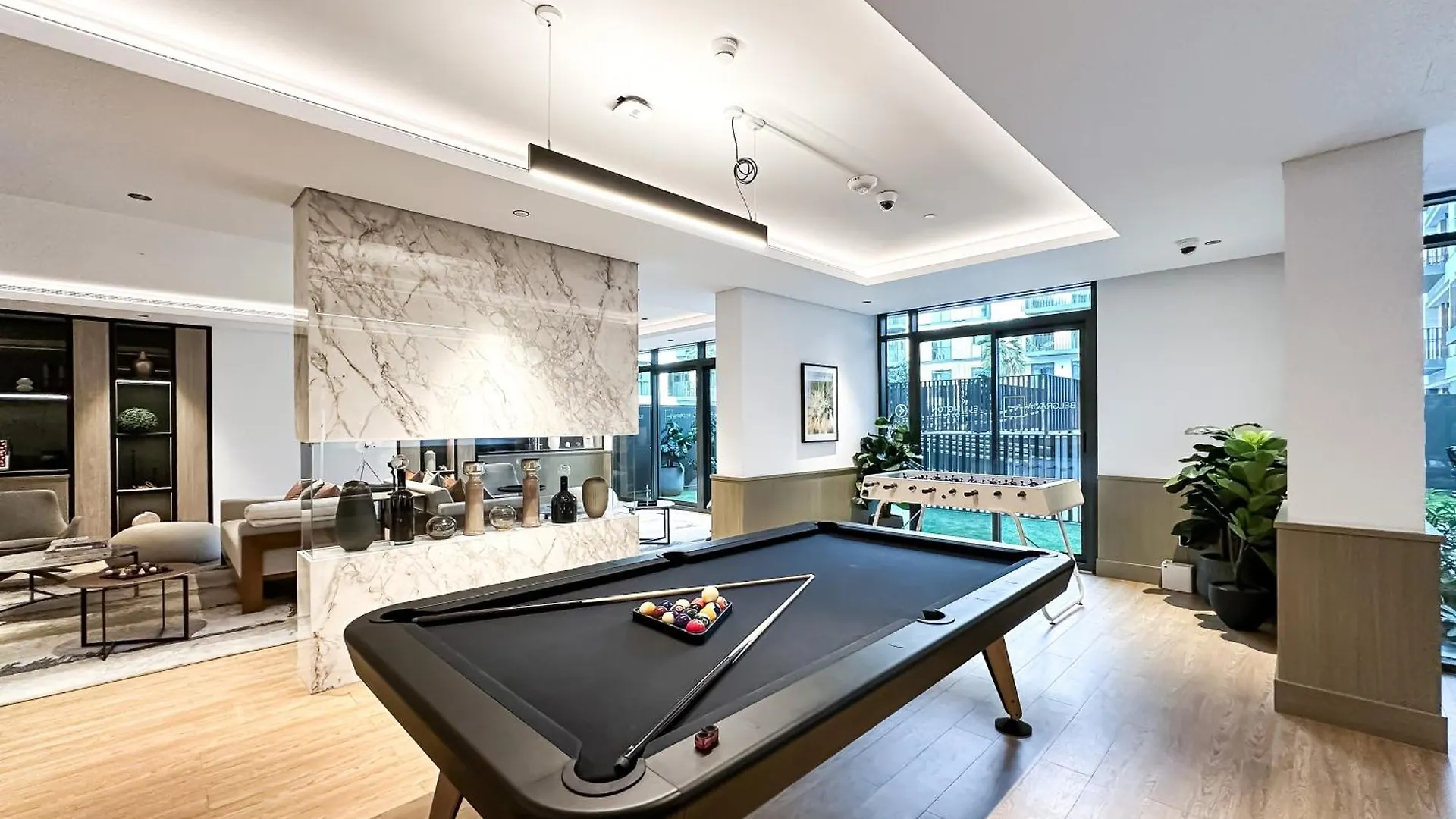 Trophy - The Classic Courtyard 2Bdr Suites In Jvc Дубай ОАЭ